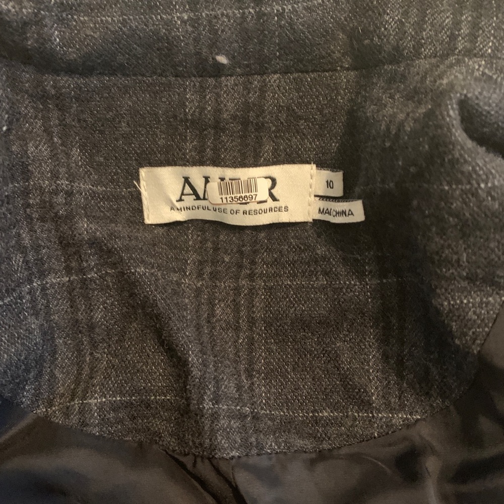 AMUR Black Ruffled Blazer - Picture 7 of 7
